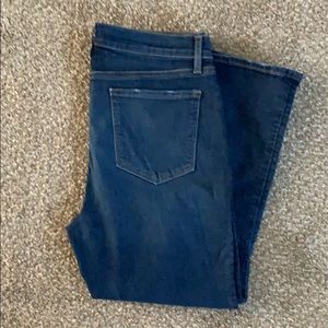 👖Modern Kick Crop Jeans by Loft👖